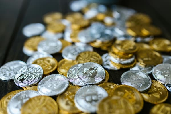 贵金属投资风险如何应对